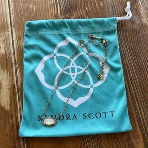 Kendra Scott Elisa tarnished mother of pearl necklace